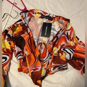 Pretty little thing cropped blouse. Size 10